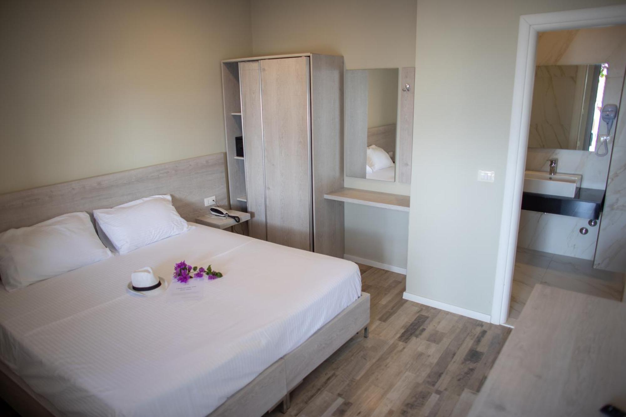 Jaroal 4* Saranda
